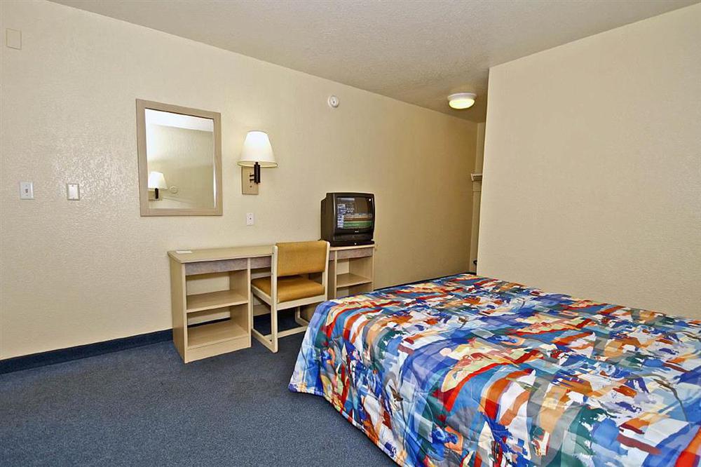 Motel 6-Westminster, Ca - South - Long Beach Area 객실 사진